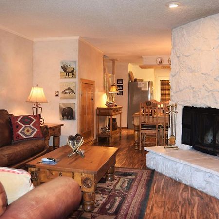 Claim Jumper Townhouse 16 - On The River - Across From The Fishing Ponds - In Town - Near The Ski Area - Fireplace - Wifi - Sate Red River Exterior foto